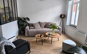 Appartement Spacieux Et Moderne, En Plein Centre
